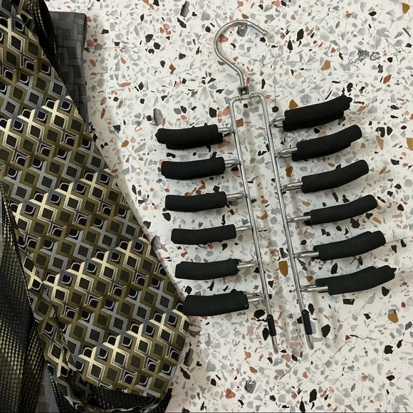 100% SILK NECK TIES LOT OF 3 W/HANGER MIX BRAND STAFFORD JAY JACOBS KENNETH COLE - Picture 2 of 11